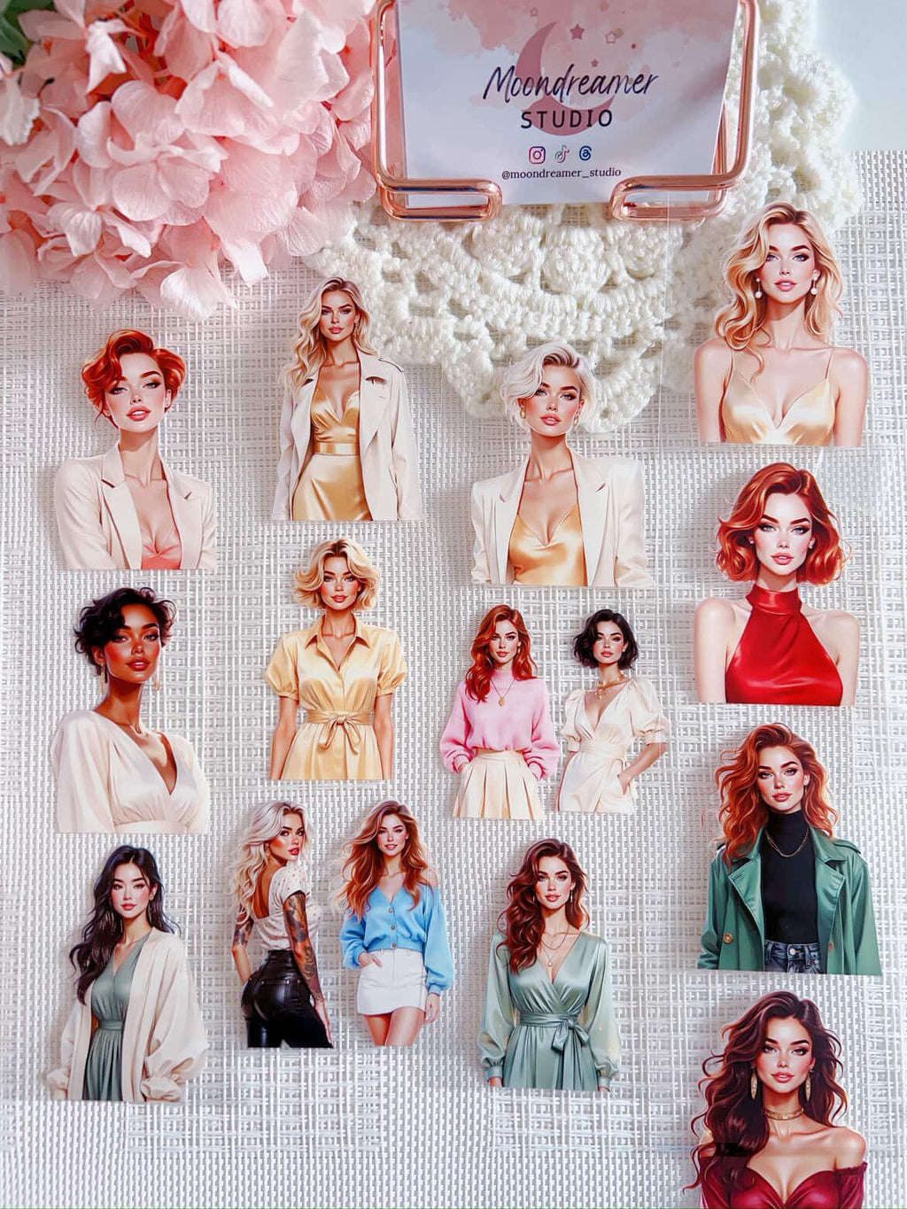 Glamourous City Gals